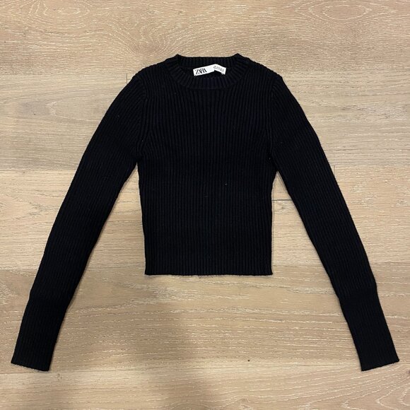 Zara - Black Ribbed Sweater - Picture 1 of 3